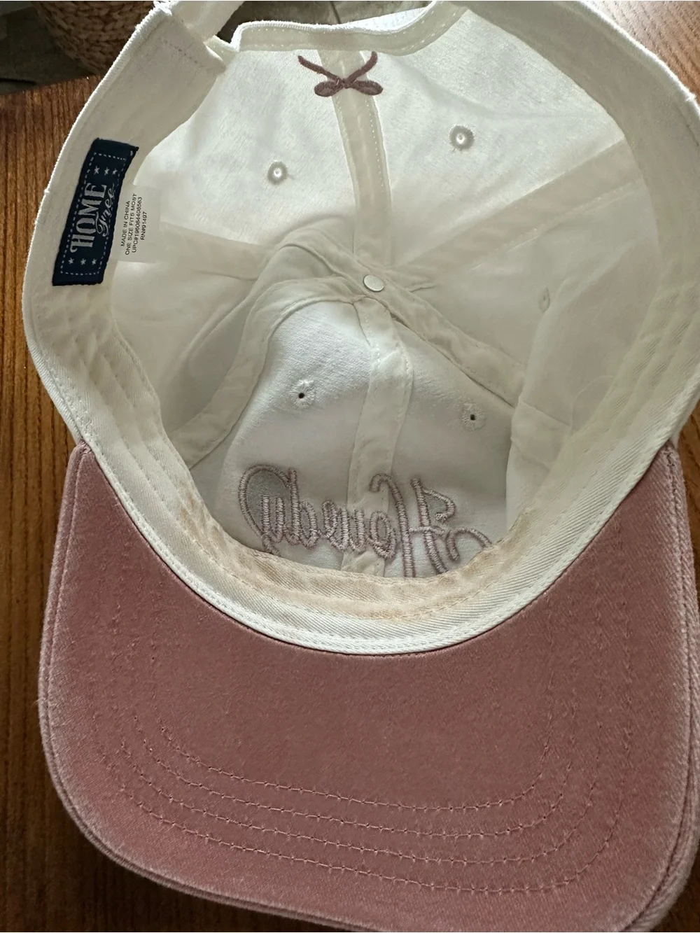 Howdy Embroidered Two-Tone Baseball Cap - White & Dusty Pink